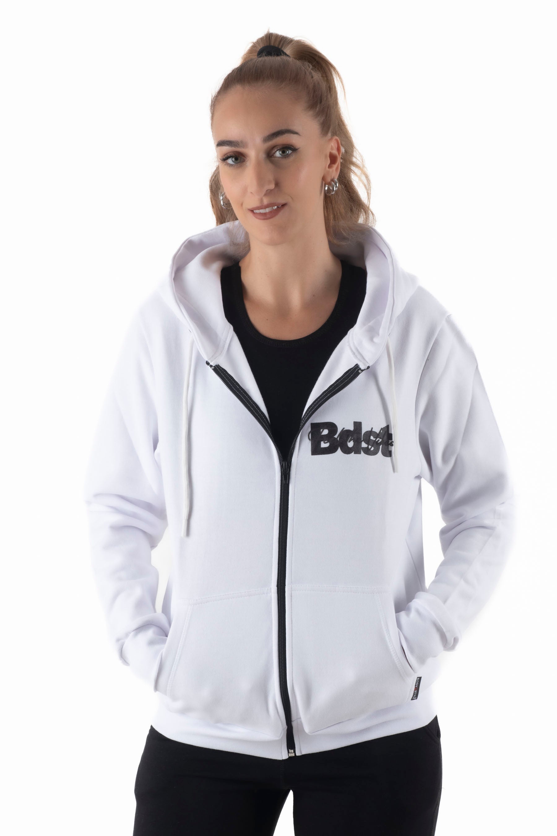 Γυναικεία ζακέτα σε λευκό