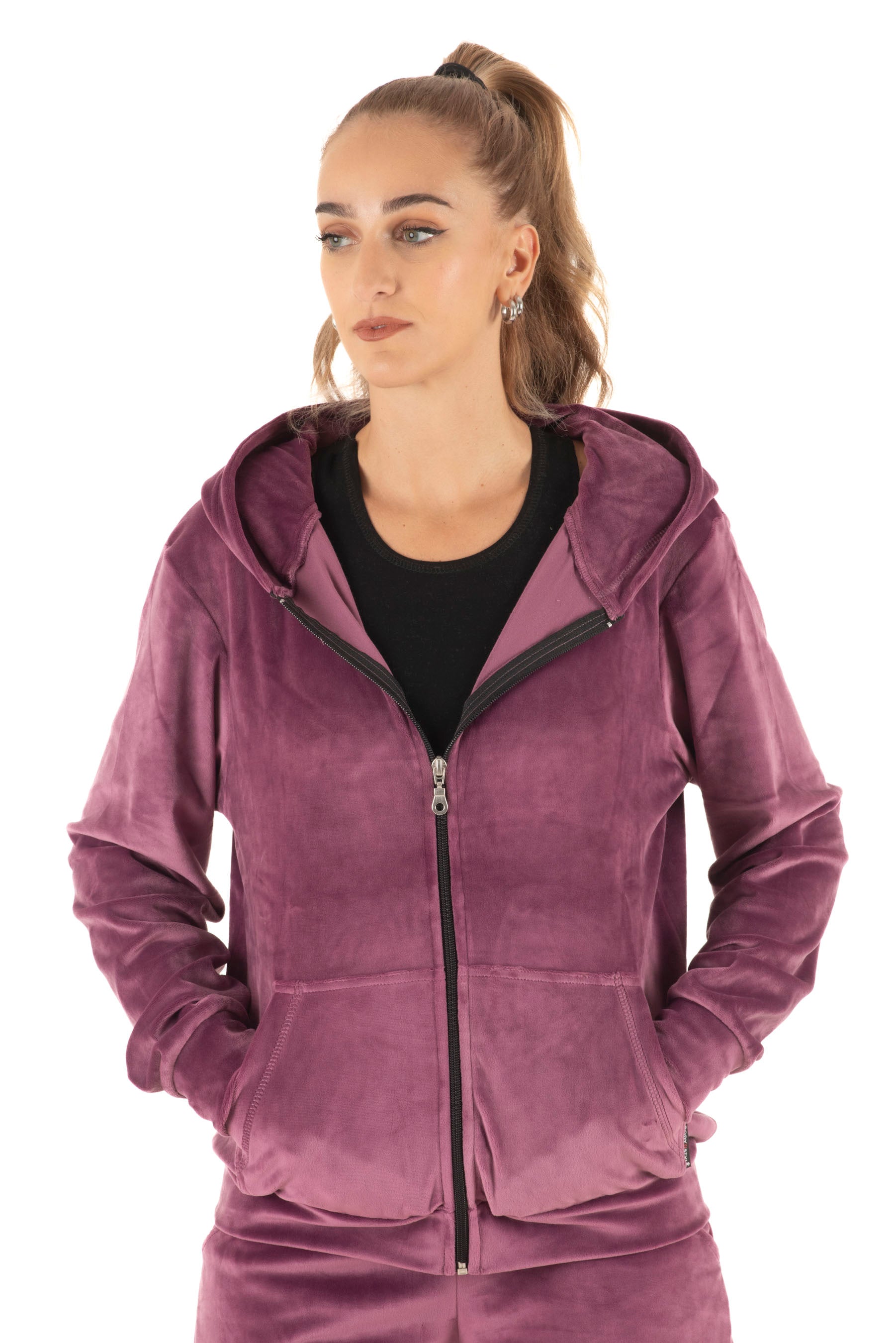 Γυναικεία ζακέτα βελουτέ με κουκούλα